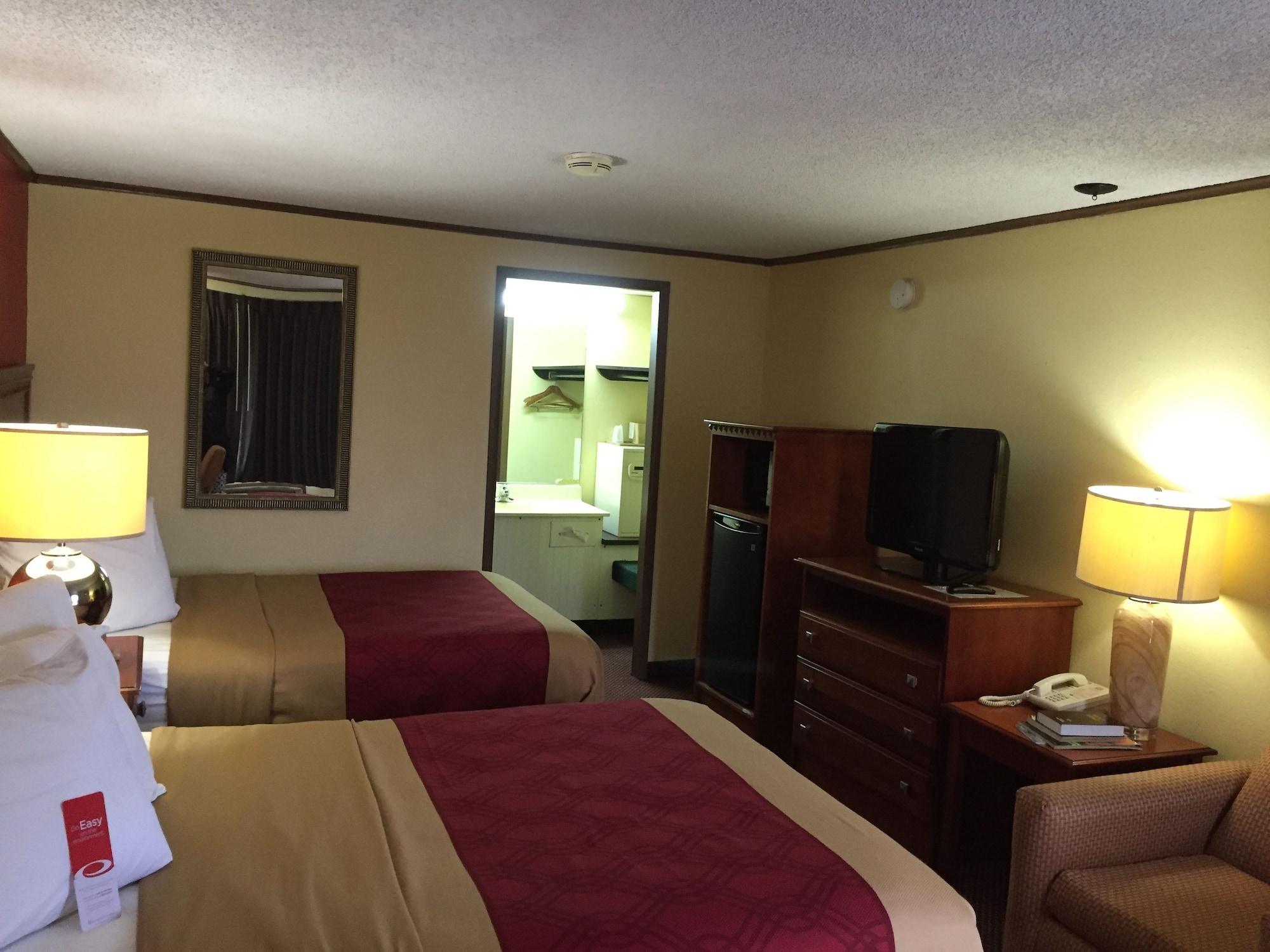 Econo Lodge Norwalk Exteriör bild