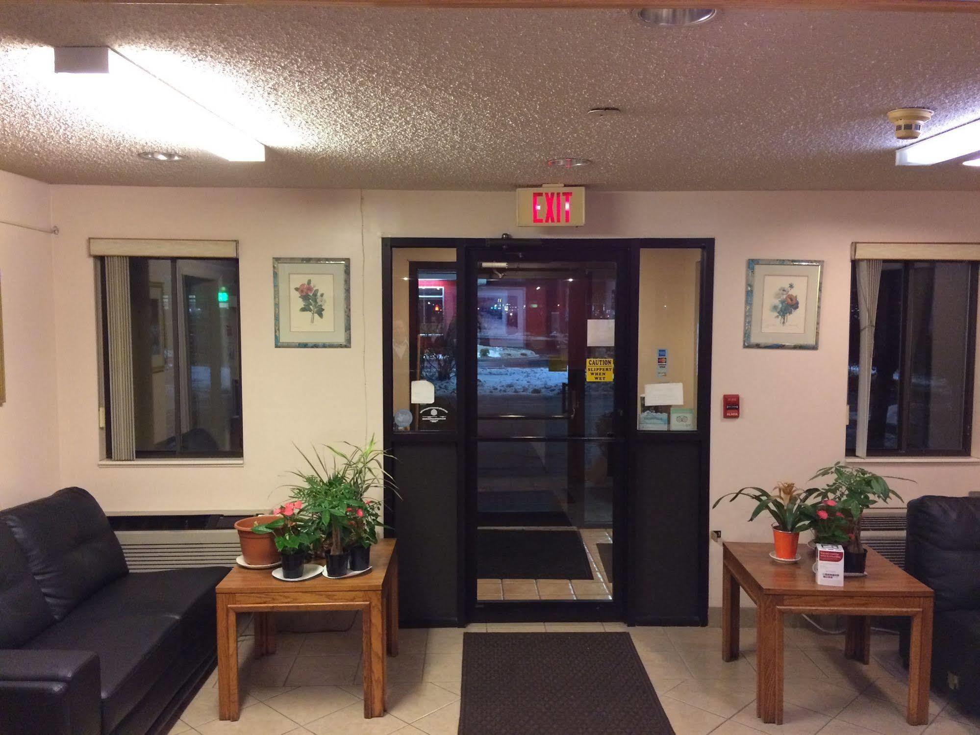 Econo Lodge Norwalk Exteriör bild