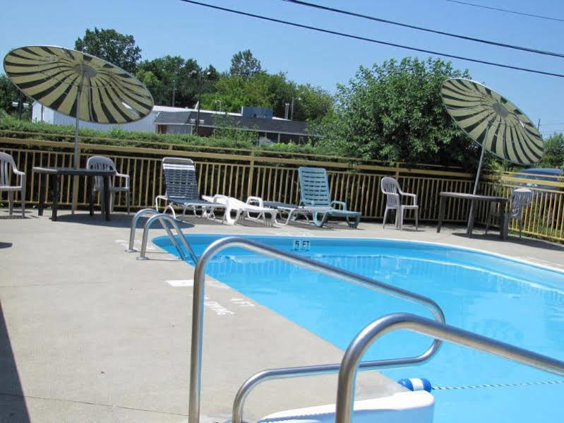Econo Lodge Norwalk Exteriör bild
